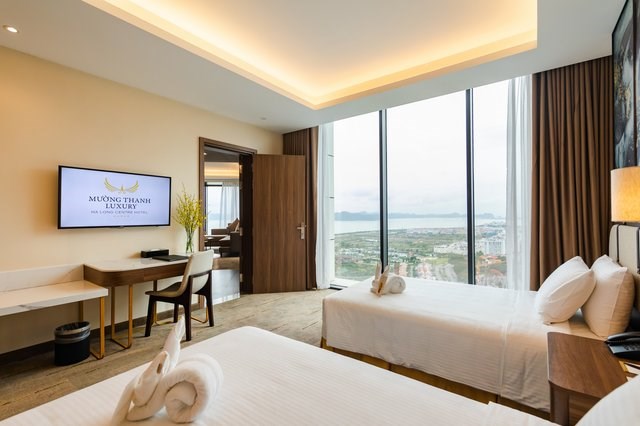Phòng Deluxe Twin Room With City View